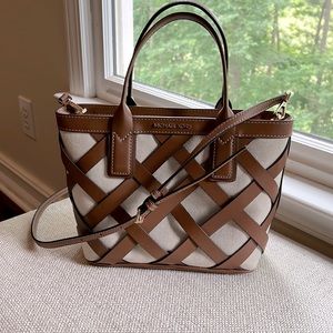 Michael Kors Crossbody Purse